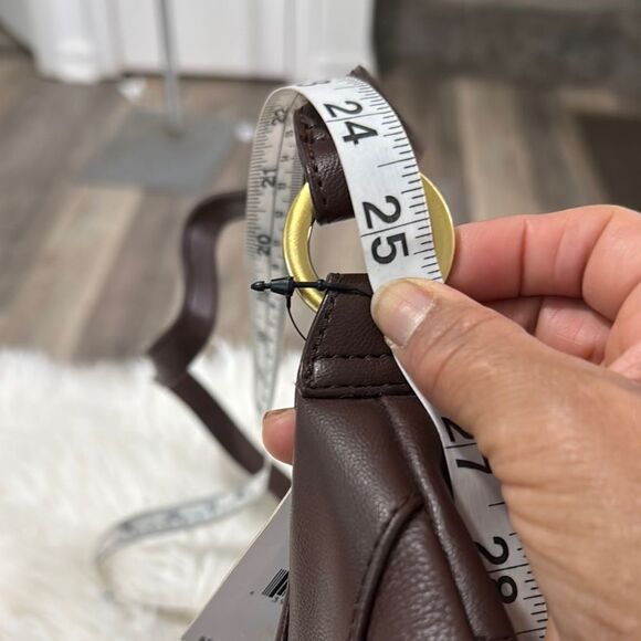 Sonoma Brown Leather Shoulder Bag with Slouchy Design - Picture 6 of 11